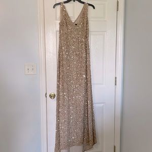 Elegant Adrianna Papell dress, size 8. Champagne/gold, sequins, small train.